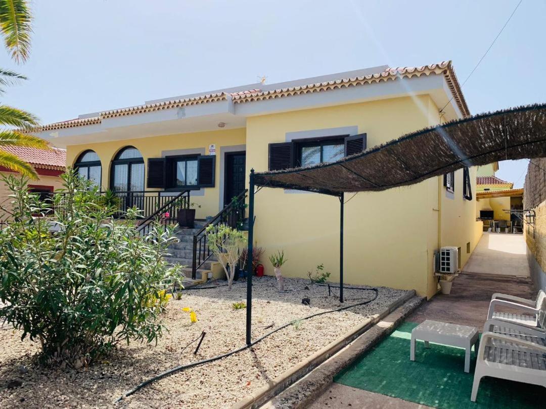 Vivienda Vacacional Tinizara Арона Екстериор снимка