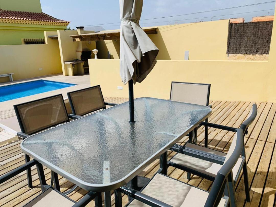 Vivienda Vacacional Tinizara Арона Екстериор снимка