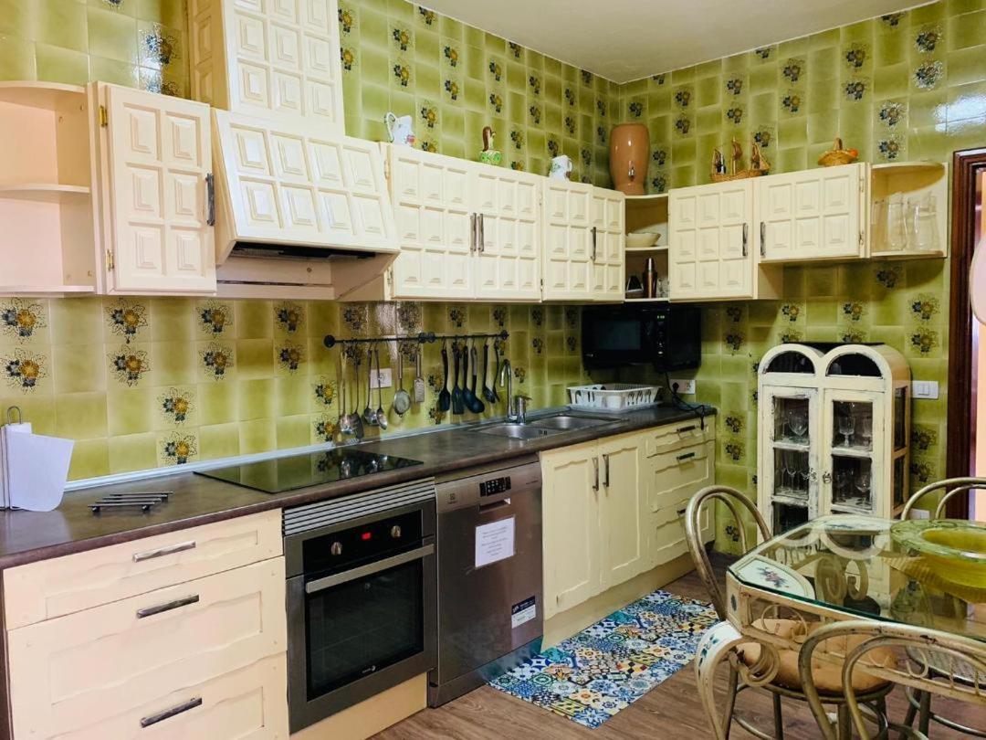 Vivienda Vacacional Tinizara Арона Екстериор снимка
