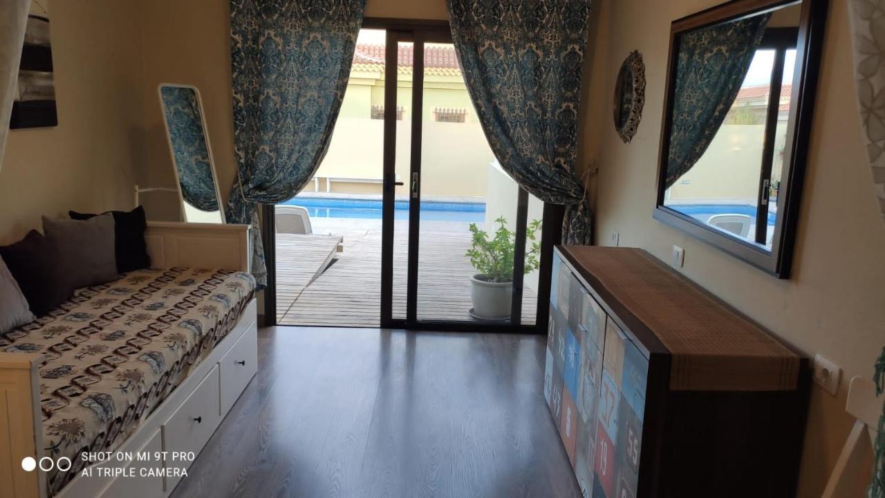 Vivienda Vacacional Tinizara Арона Екстериор снимка