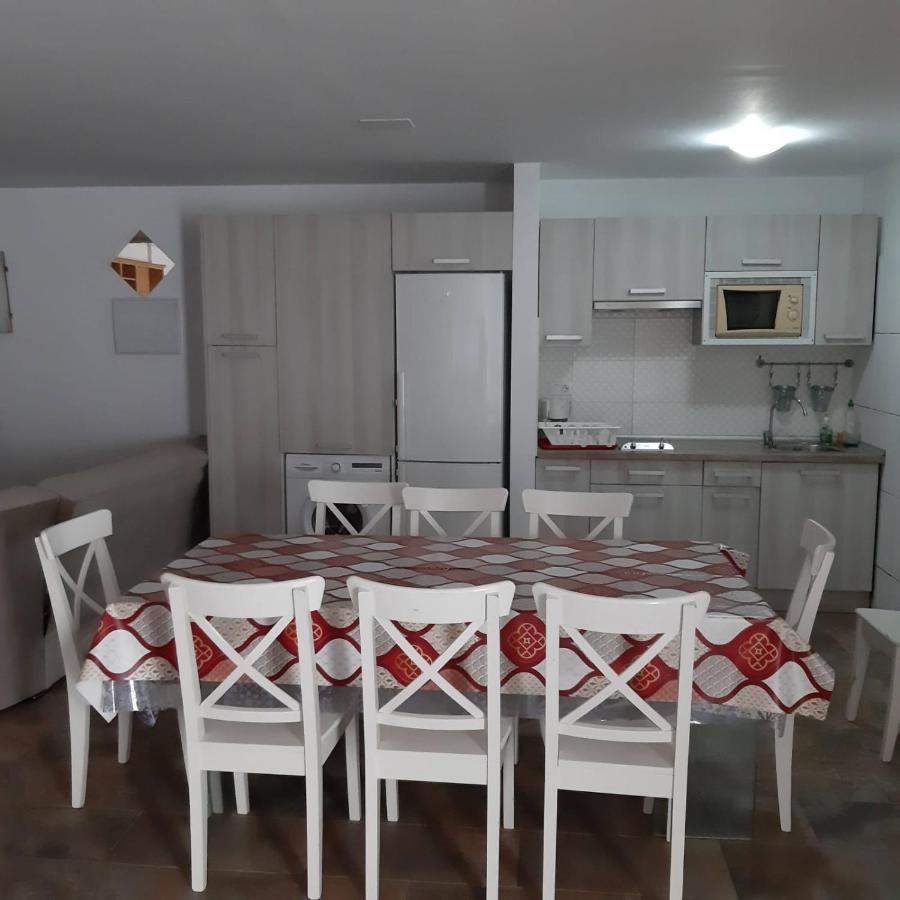 Vivienda Vacacional Tinizara Арона Екстериор снимка